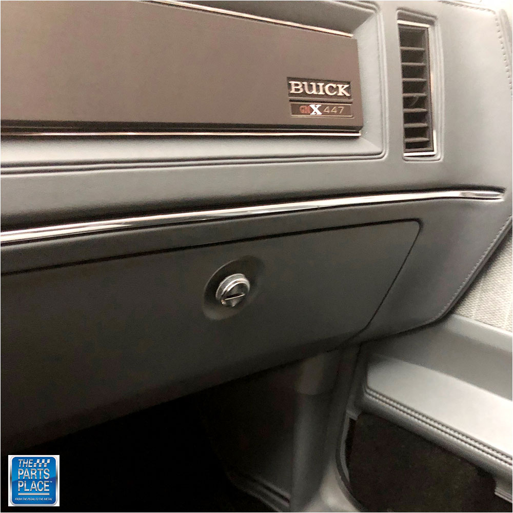 Dash bead chrome moulding insert right side for 1982-1987 Regal GN. GM # 1256404