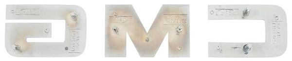 1988 GM Truck “GMC” GRILL EMBLEM SET; WITH HARDWARE GM 153802 | 153802