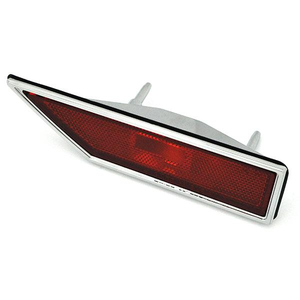 1972 Oldsmobile Cutlass/442/F85 REAR QUARTER PANEL SIDE MARKER LENS WITH BEZEL (RED) - RH | XL5156T