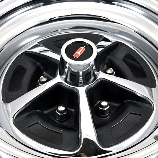 1968 Oldsmobile Cutlass/442/F85 15-7 SUPER STOCK I CHROME PLATED WHEEL KIT WITH BLACK PAINTED INSERTS (INCLUDES 4 WHEELS, 4 CAPS WITH ROCKET INSERTS, 4 RETAINERS & 20 STAINLESS STEEL CAPPED LUG NUTS) | WT8467T