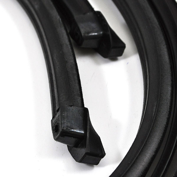 1968 Pontiac GTO/LeMans/Tempest VERTICAL VENT WINDOW GLASS RUN CHANNEL WEATHERSTRIP SEAL - PR - VR2011 | WS4720Z