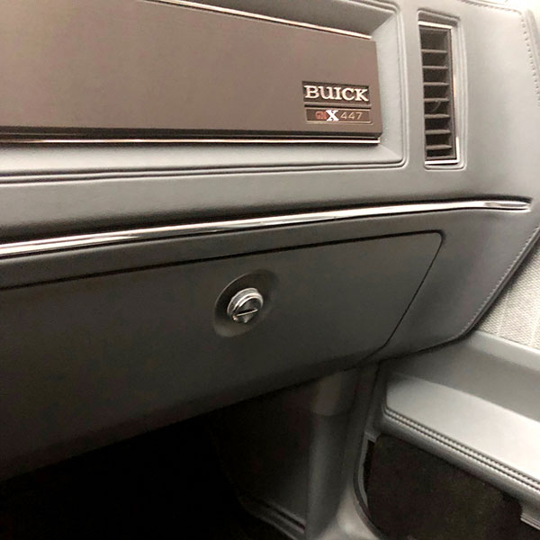 1987 Buick Skylark/GS/Regal/GN DASH BEAD CHROME MOULDING INSERT - RIGHT SIDE GM 1256404 | 1256404