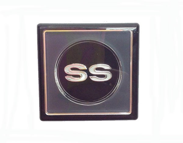 1975 Chevrolet Monte Carlo DASH PAD SS EMBLEM GM 332079 | 332079