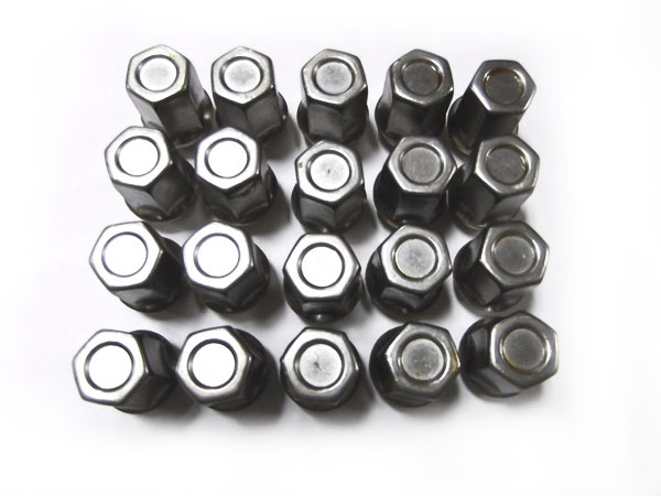 1986 Chevrolet Monte Carlo MONTE CARLO SS LUG NUT SET - REPLACE YOUR OLD BEAT UP OR BROKEN LUG NUTS WITH THESE NEW. SOLD IN SETS OF 20, THESE ARE THE CORRECT 2 PIECE STAINLESS CAPPED LUG NUTS. | WT5085M