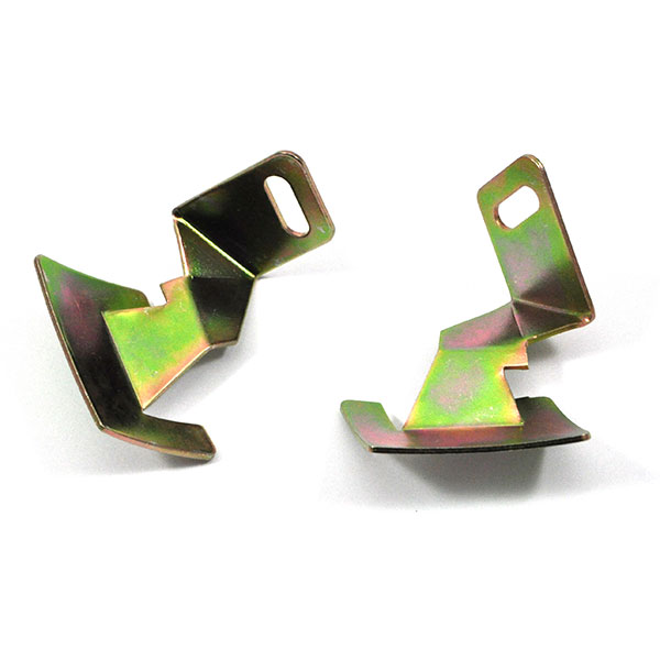 1970 Chevrolet Nova/Chevy II LOWER WINDSHIELD REVEAL MOLDING CORNER CLIPS - PR | XP6920N