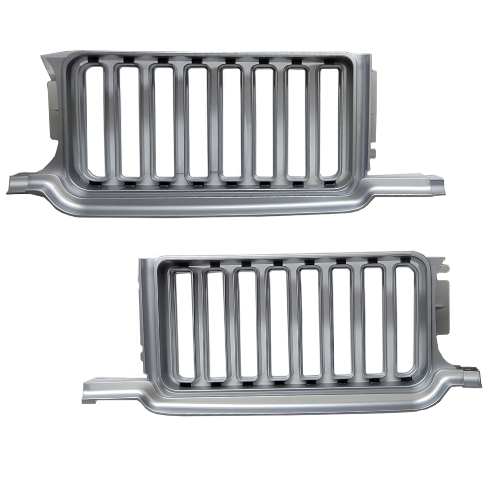 1970 Oldsmobile Cutlass/442/F85 442 GRILLES; SILVER AND BLACK; PAIR | GH2707T