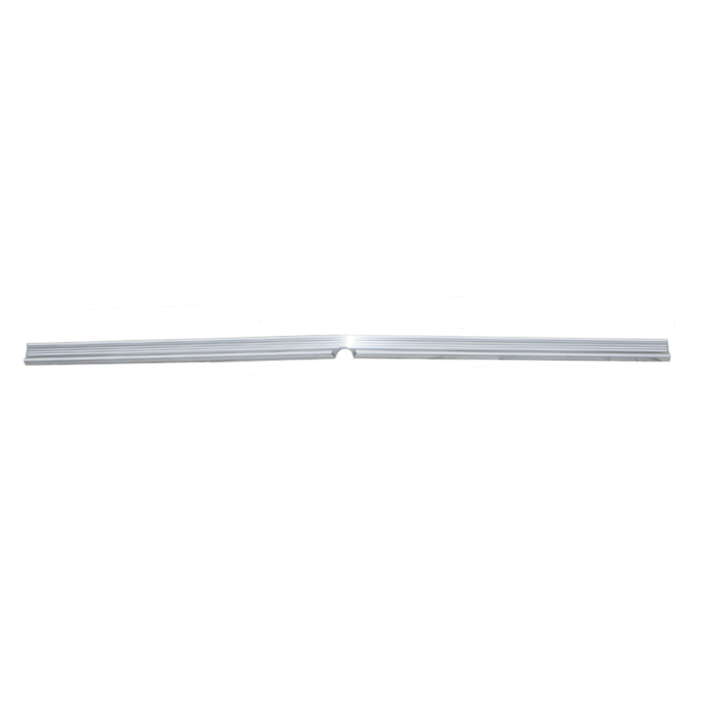 1965 Chevrolet Chevelle/Malibu LOWER POT METAL MOLDING ON TRUNK ABOVE LOCK | XP4843V