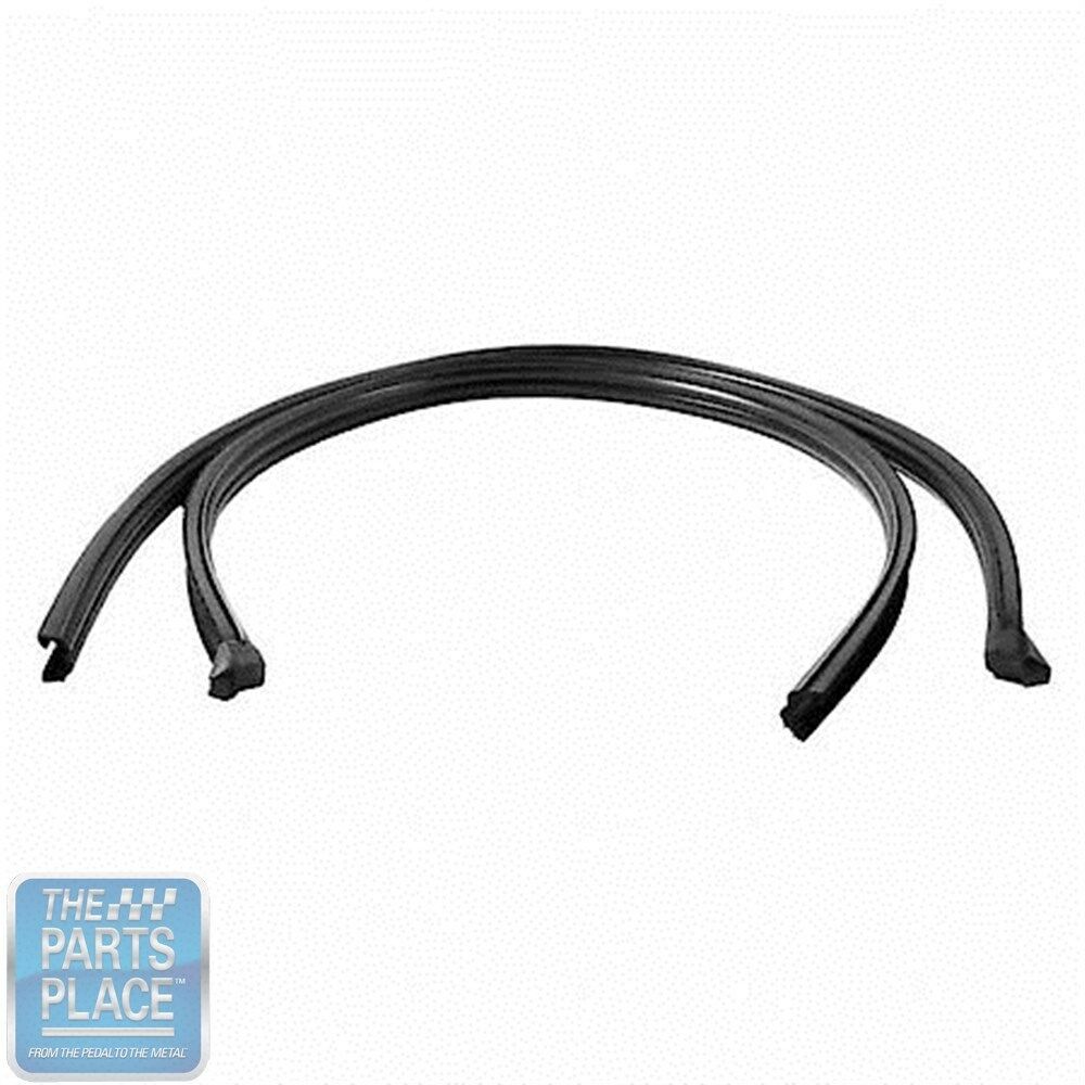 1965 Buick Skylark/GS/Regal/GN VERTICAL VENT WINDOW GLASS RUN CHANNEL WEATHERSTRIP SEAL PR - VR2010 | WS4442A