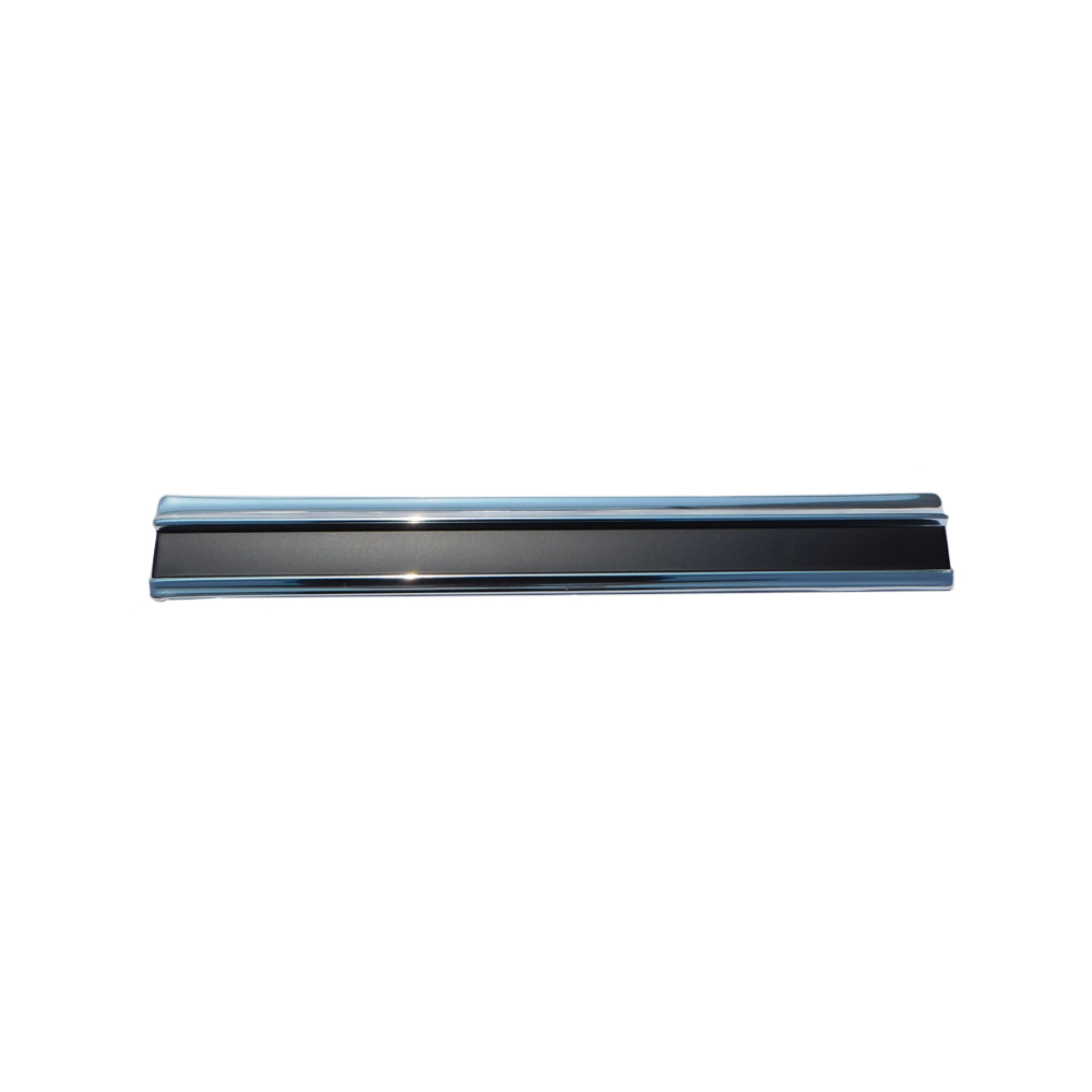 1970 Chevrolet Monte Carlo REAR QUARTER MOLDING FRONT OF WHEEL WELL (REPRODUCTION) - LH | XP2594M