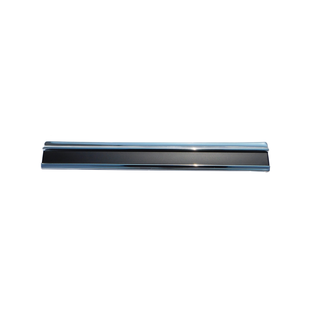 1970 Chevrolet Monte Carlo REAR QUARTER MOLDING FRONT OF WHEEL WELL (REPRODUCTION) - RH | XP2596M