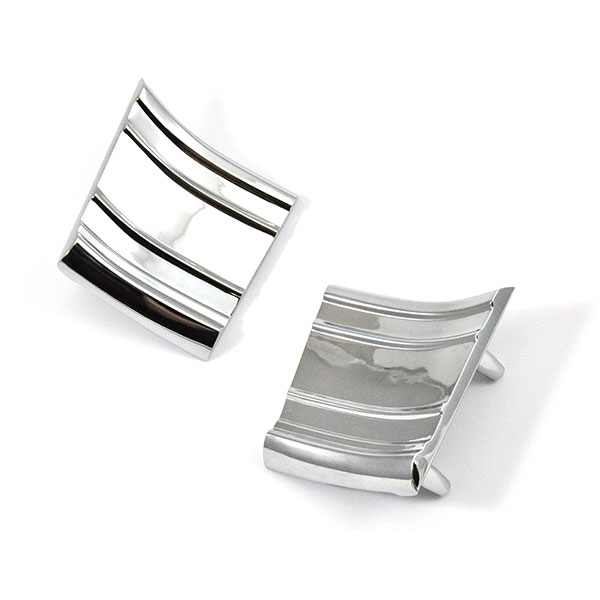 1970 Oldsmobile Cutlass/442/F85 NEW SUPREME QUARTER PANEL IN FRONT OF WHEEL POT METAL END CAP WORKS IN CONJUNCTION WITH STAINLESS GM 8804684 / 8804683 - PR | XP8533T
