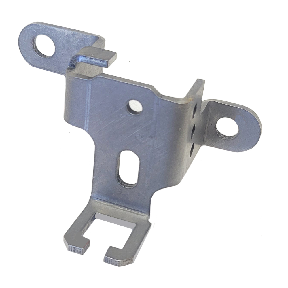1972 Pontiac GTO/LeMans/Tempest ACCELERATOR CABLE BRACKET (4BBL - MOUNTS ON INTAKE) | CB21644F